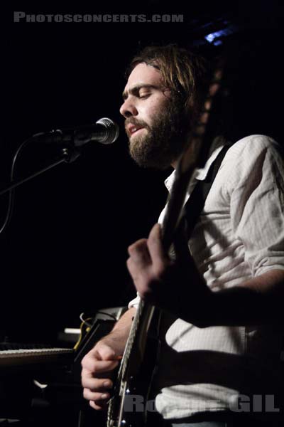 CYANN AND BEN - 2005-10-27 - PARIS - La Maroquinerie - 